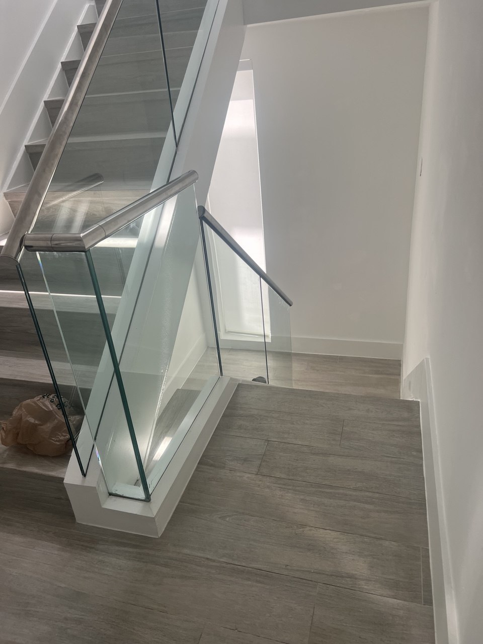 Glass stair railing example 2