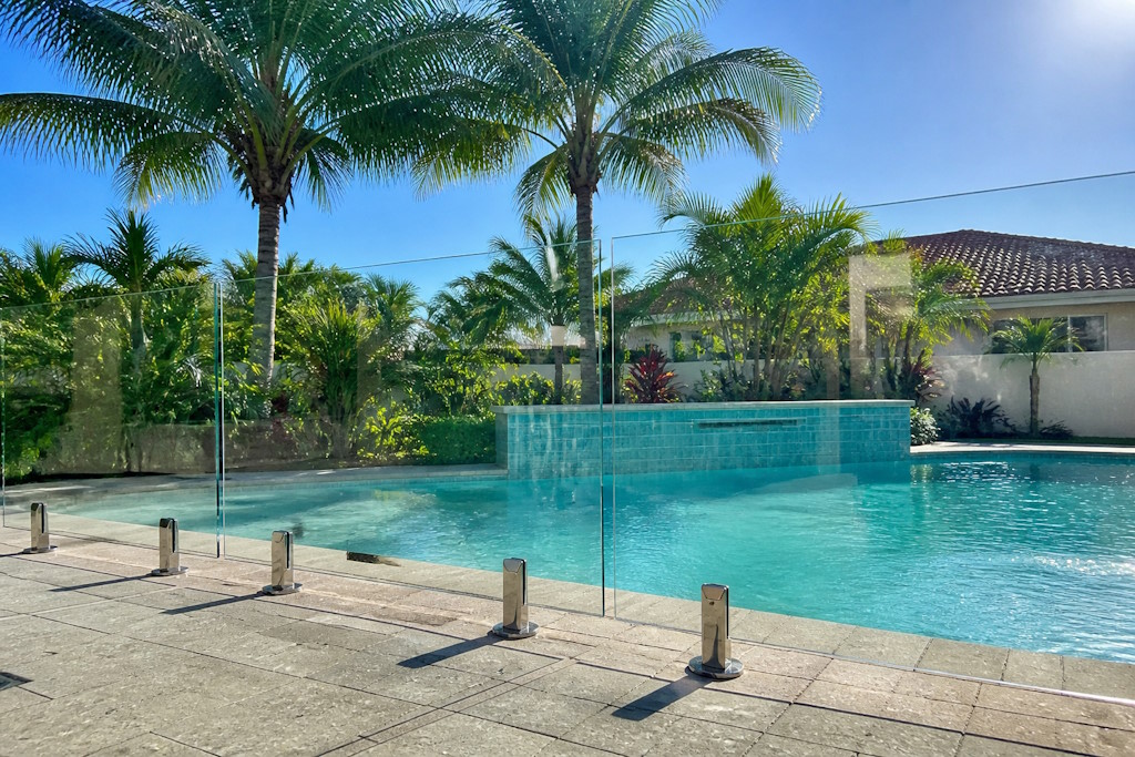 glass pool fence installation palm beach county